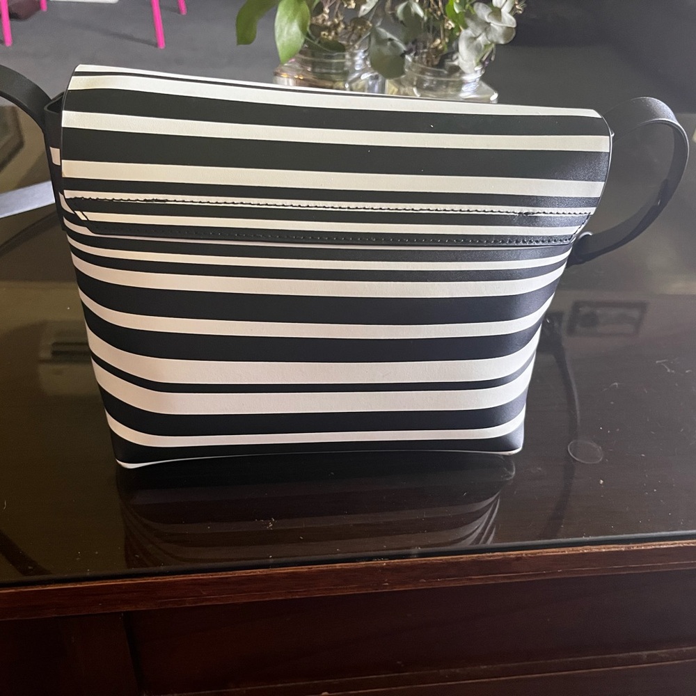 Kate Spade Bag - Picture 4 of 8